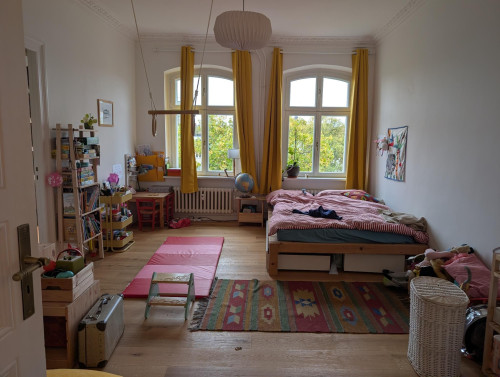 Bright apartment with view onto Landwehrkanal