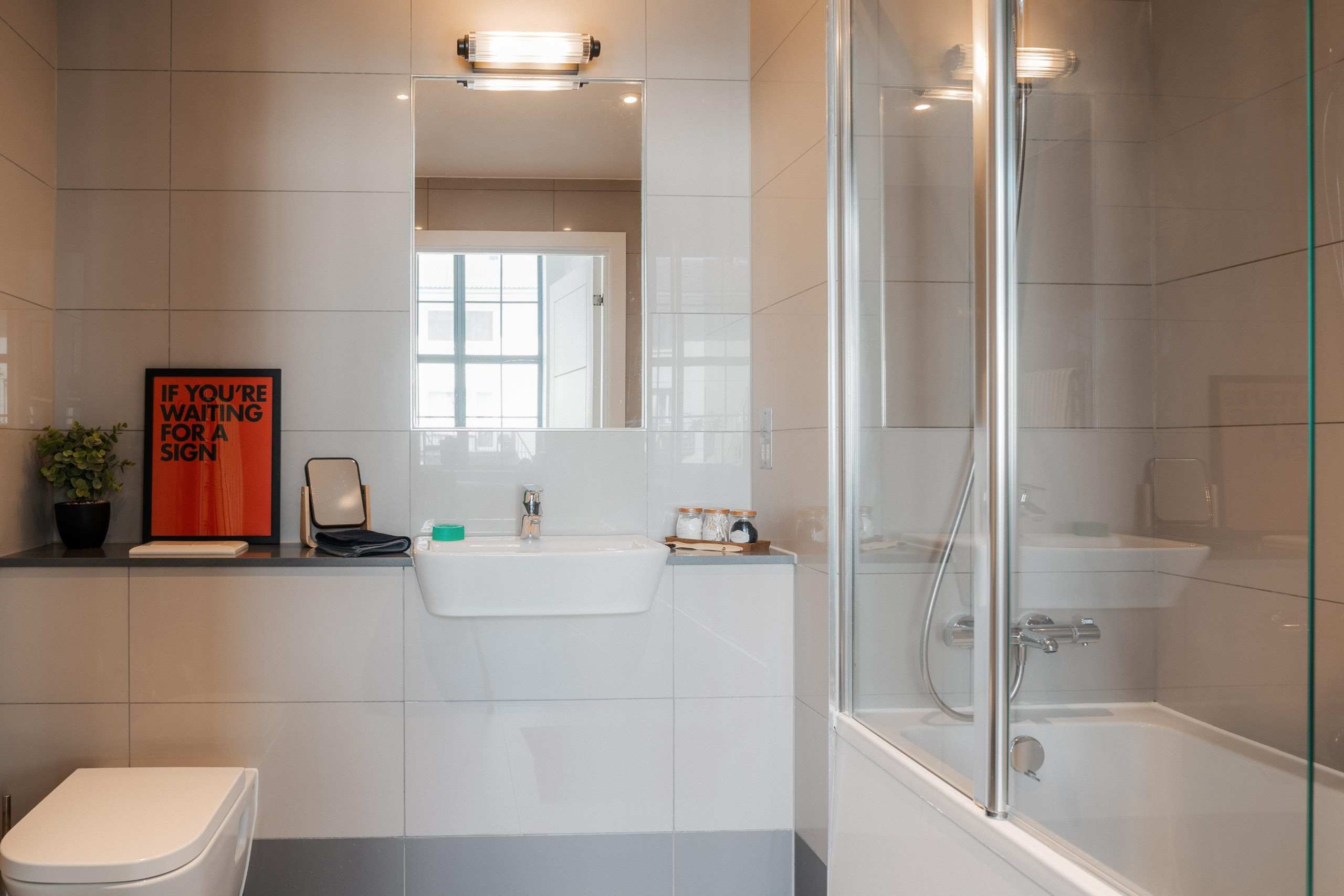 Twin Room En-Suite - 2