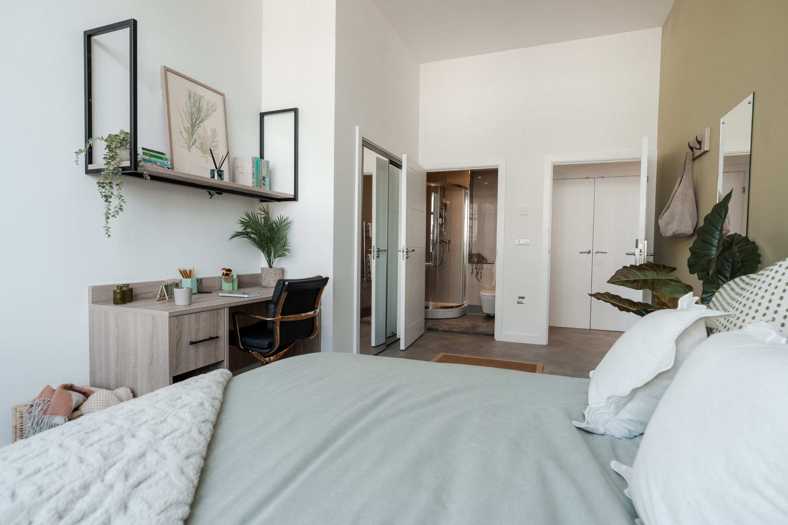 Superior En-Suite - 1