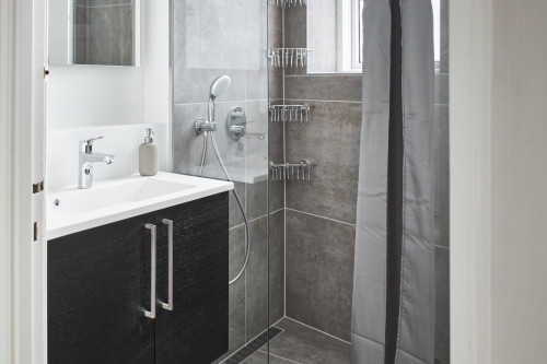 Modern Refurbished Coliving Apartment with Balcony in Aarhus Centrum