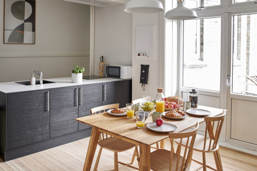 Modern Refurbished Coliving Apartment with Balcony in Aarhus Centrum