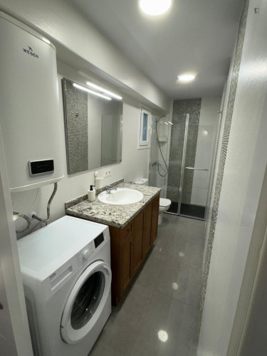 Cool 2-bedroom attic with spacious outdoor area close to the city center  - Gallery -  5