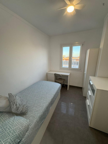 Cool 2-bedroom attic with spacious outdoor area close to the city center