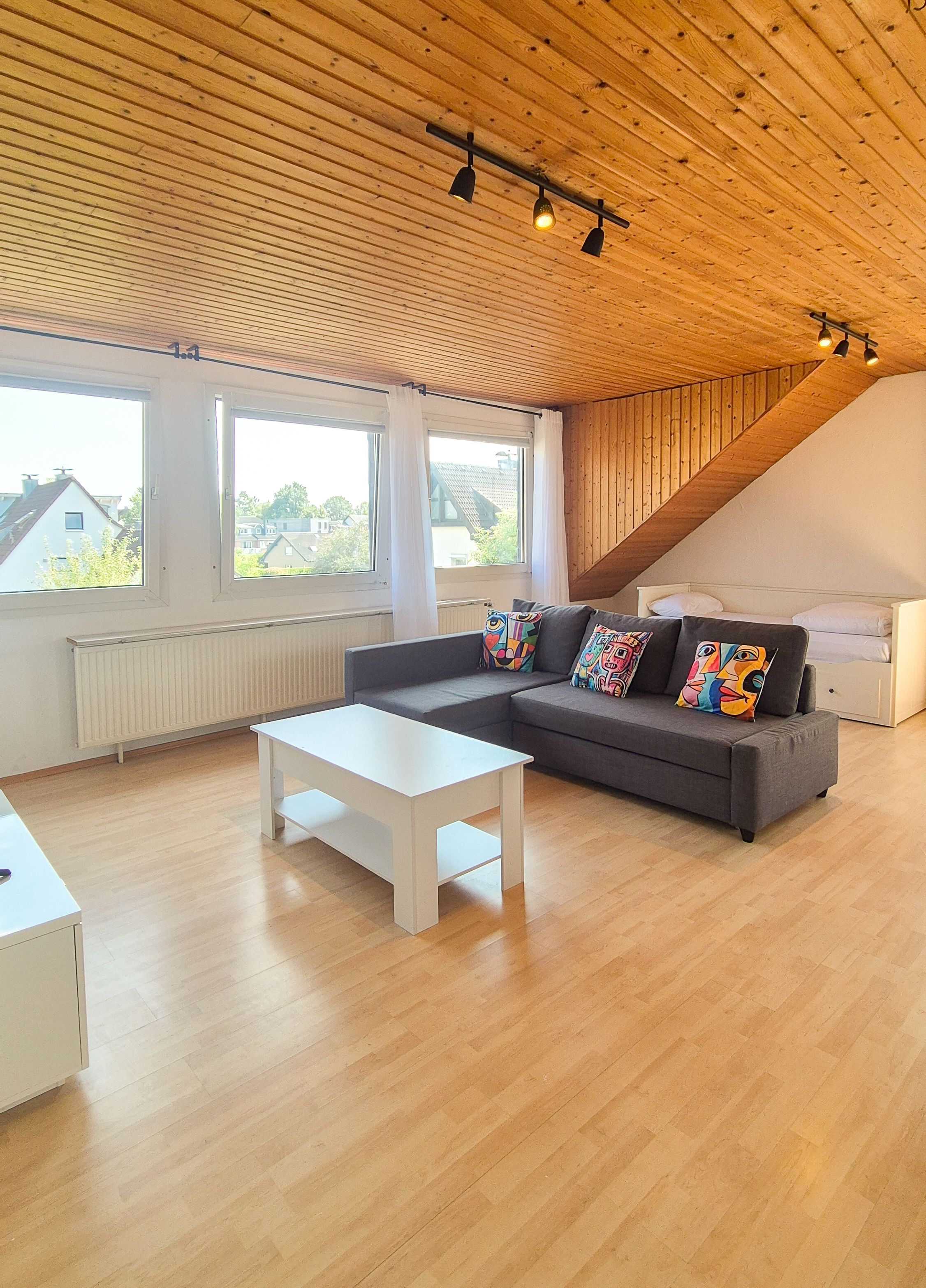  Cozy Stay In The Heart Of Town  -  Cozy Stay in the heart of town  - Gallery -  9