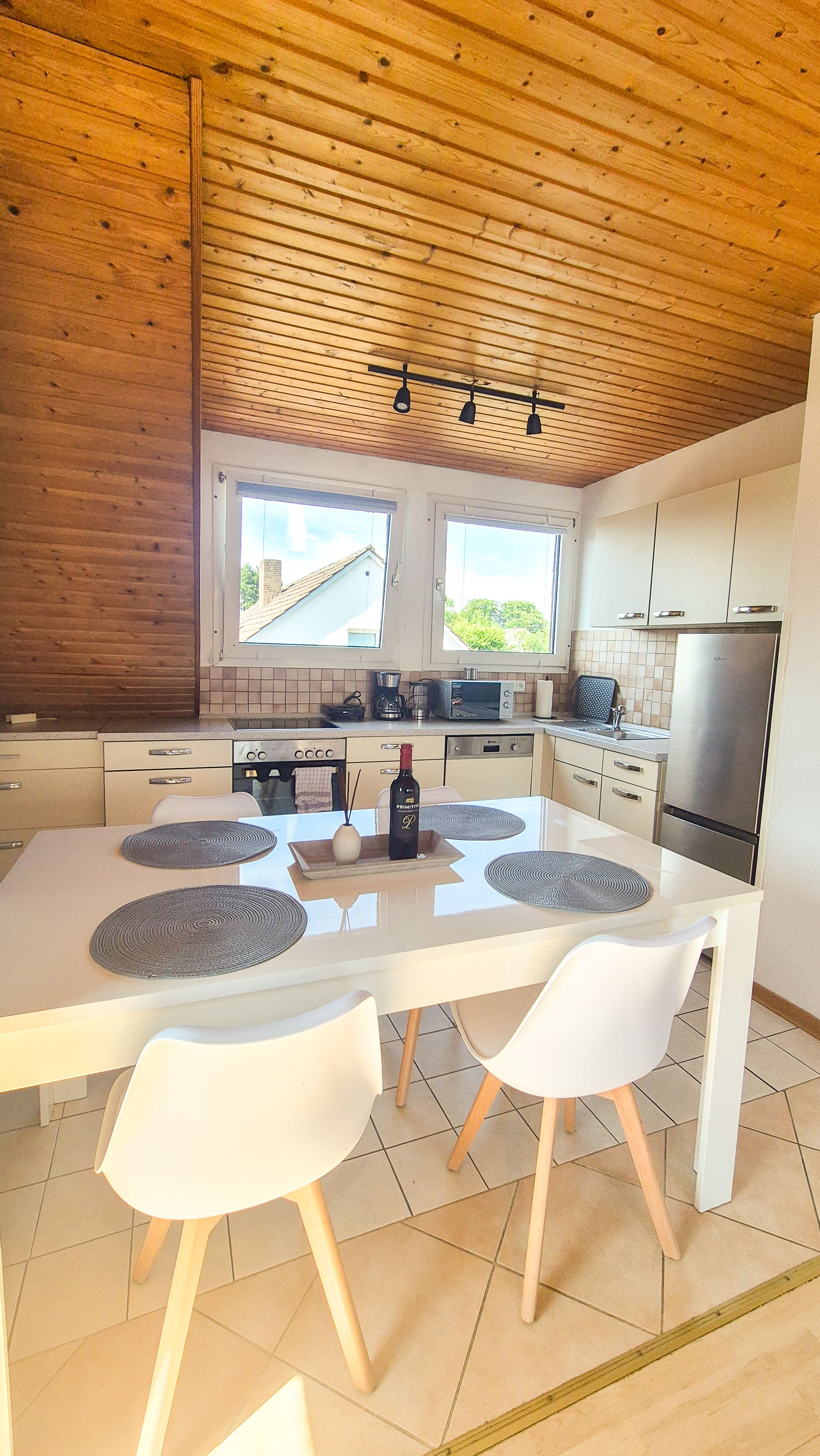  Cozy Stay In The Heart Of Town  -  Cozy Stay in the heart of town  - Gallery -  7