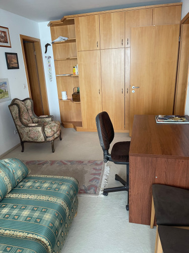 Quiet, modern temporary flat in the heart of Britz