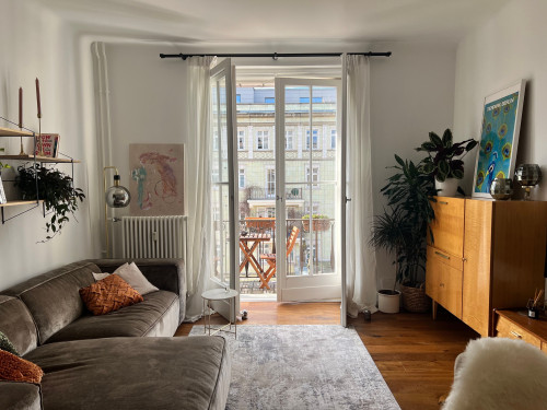 BEAUTIFUL AND BRIGHT APARTMENT IN THE HEART OF FRIEDRICHSHAIN