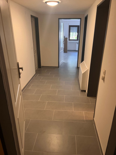 Exclusive Architect-Designed Home in Euskirchen: Stylish Garden & Newly Renovated Apartment - Gallery - 9