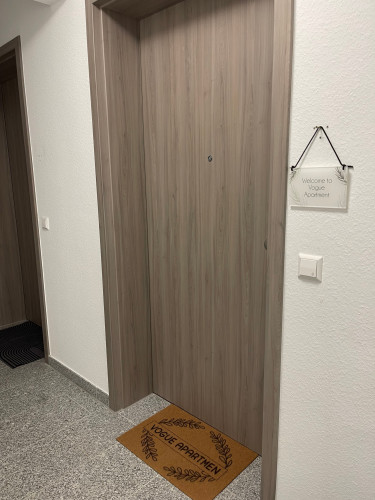 Design Vogue Apartment-Central-Outlet-Elevator-Washing Machine - Gallery - 13