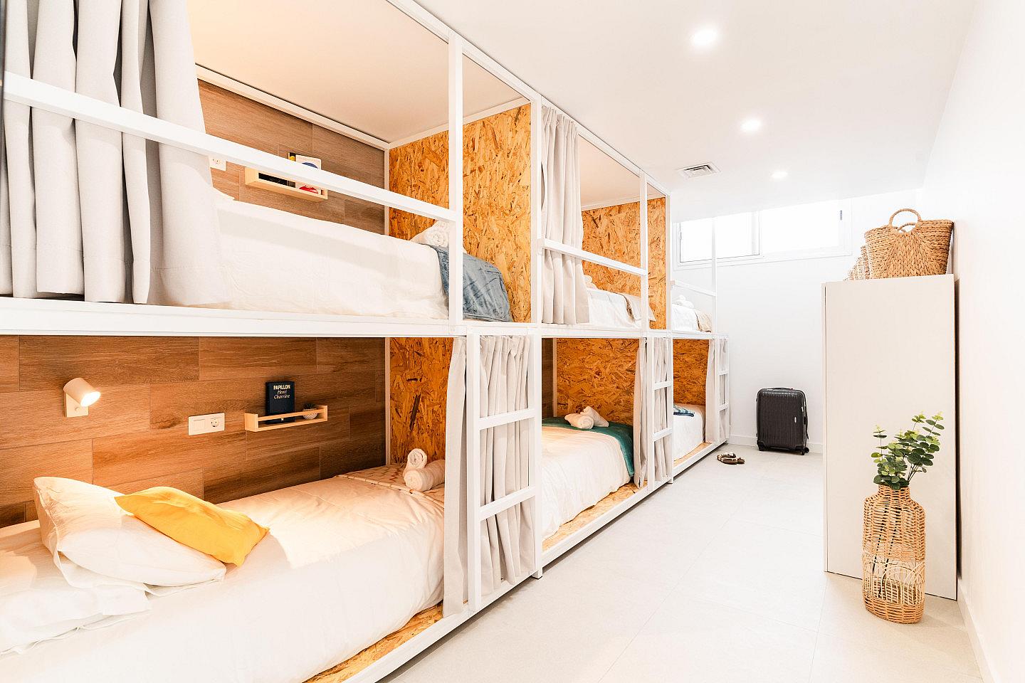 Bed In A 6-Bed Mixed Gender Room - 1