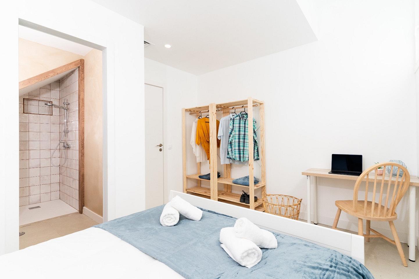  Premium Room 1  -  Modern Coliving Space for Digital Nomads in Charming Las Galletas Collective  - Gallery -  2