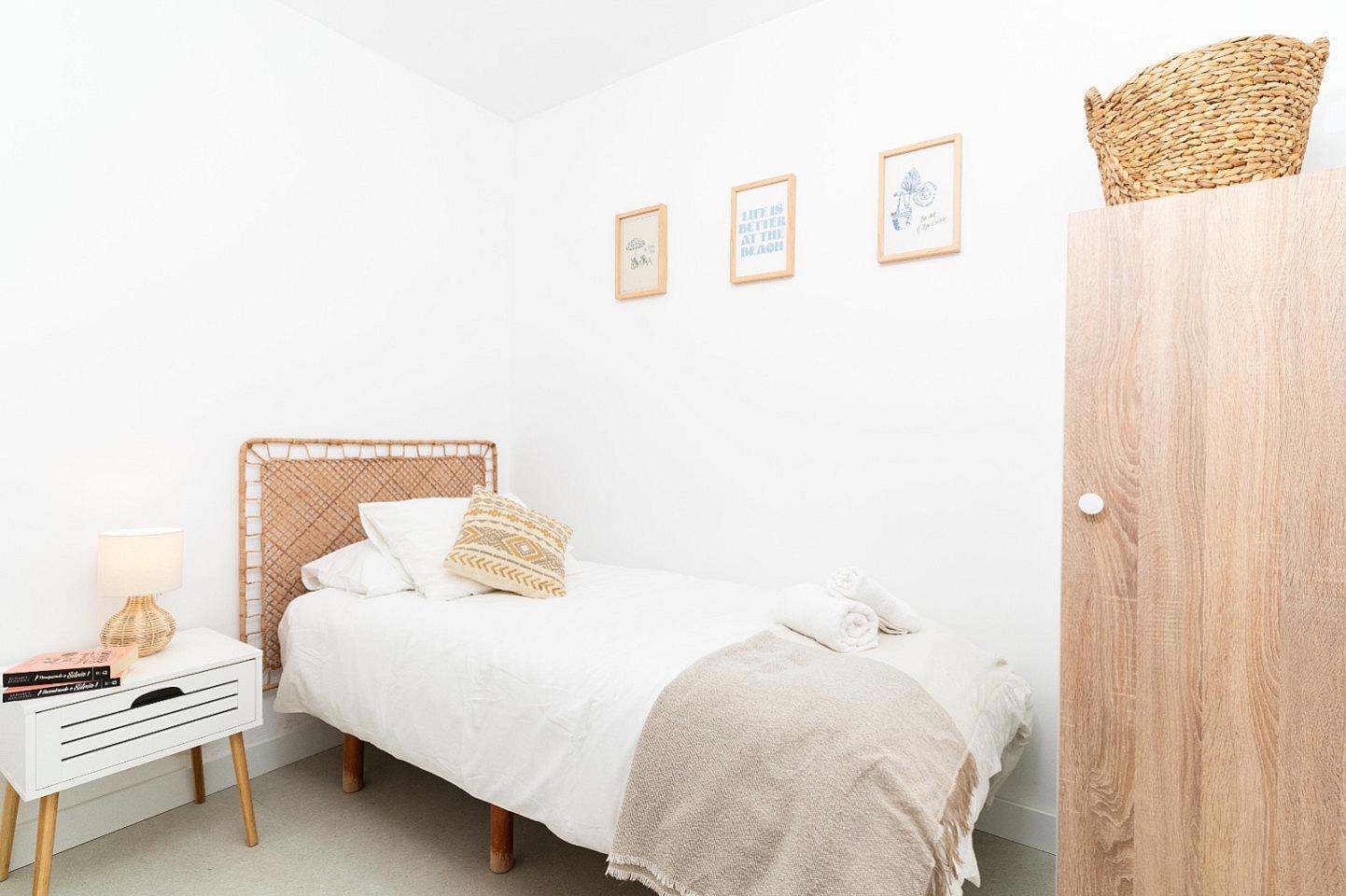  Private Room 5  -  Modern Coliving Space for Digital Nomads in Charming Las Galletas Collective  - Gallery -  4