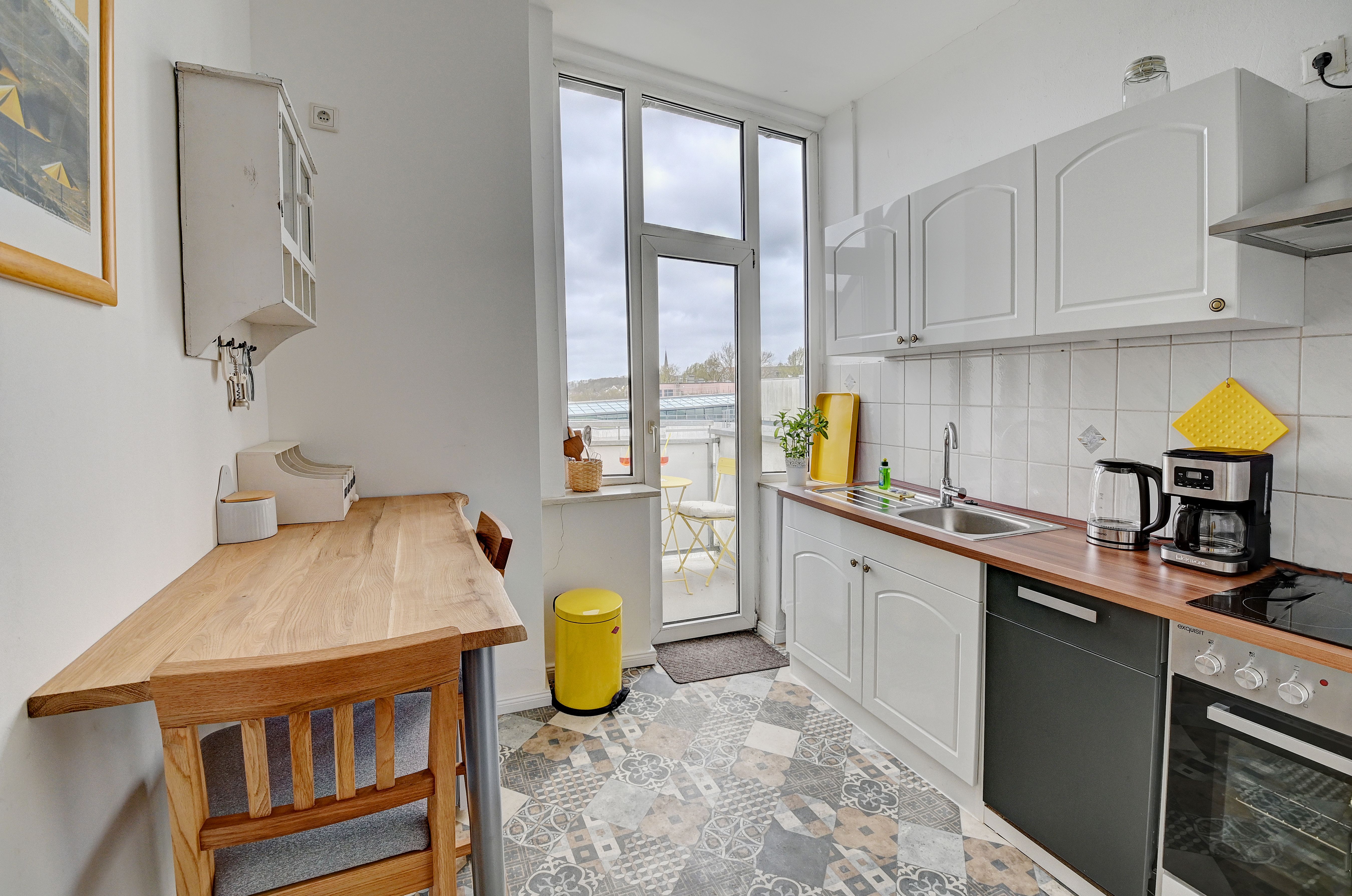 Cozy, Bright Home, Very Central, Perfect For Business Travelers. - Cozy, bright home, very central, perfect for business travelers. - Gallery - 12