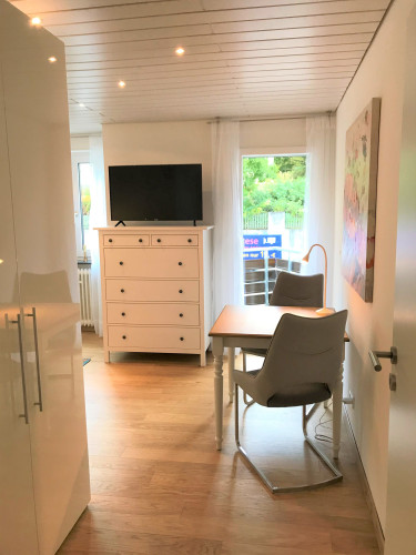 84993871720251208064838AM