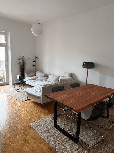 Modern Living in a Historic Berliner School – Prime Friedrichshain Location