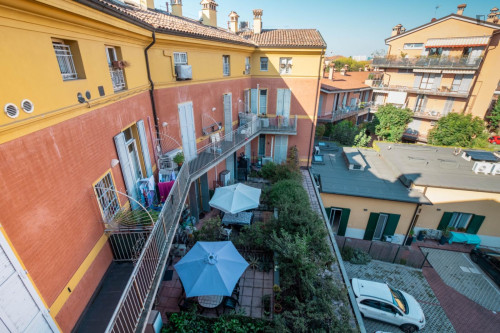 Inviting 2-bedroom apartment in the centre of Bologna