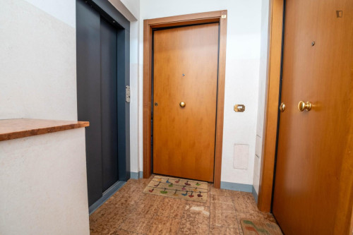 Inviting 2-bedroom apartment in the centre of Bologna