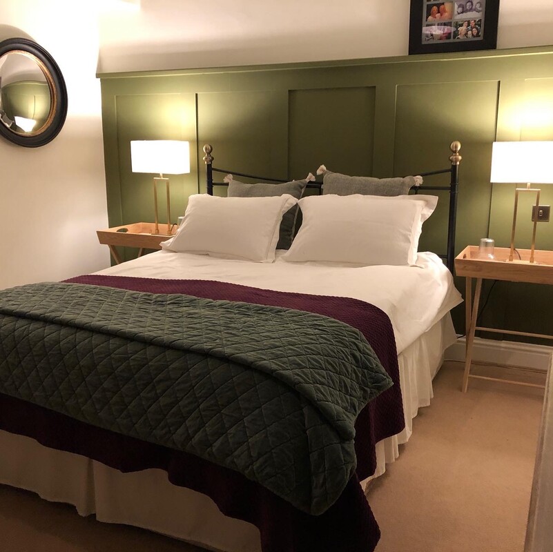 King Bedroom With Mountain View(Single Bed) - 1