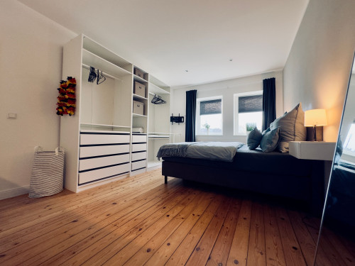Modern, gorgeous suite with nice city view - Gallery - 11