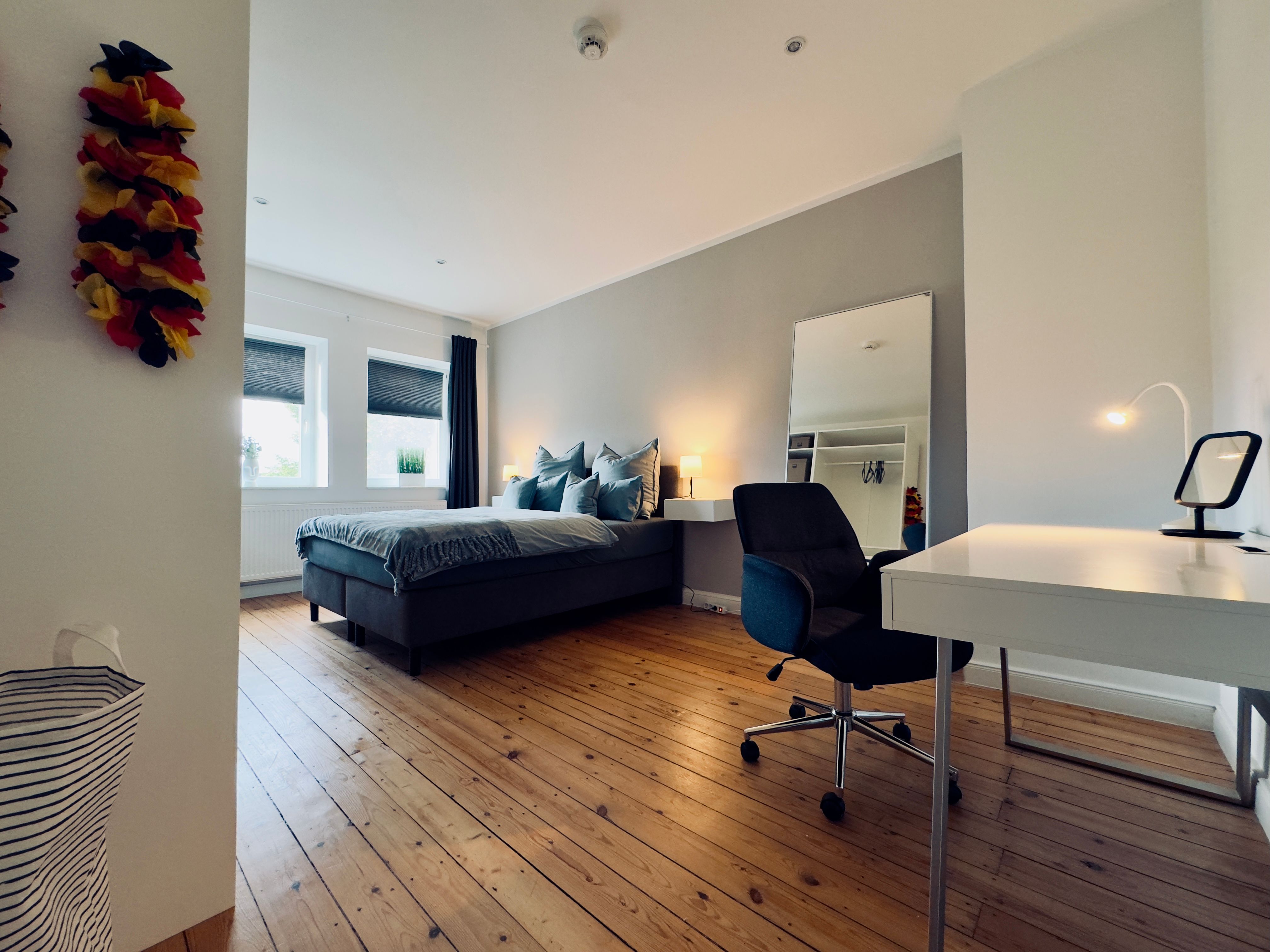 Modern, Gorgeous Suite With Nice City View - 5