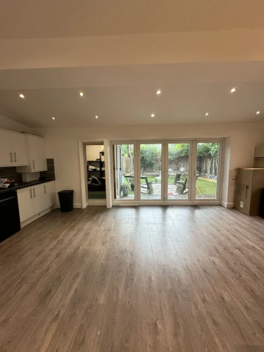 Chobham Rd - Gallery - 8