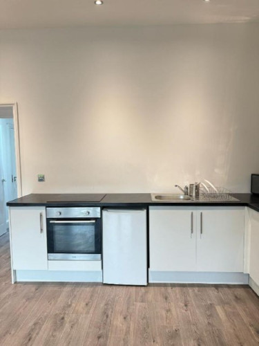 Chobham Rd - Gallery - 19