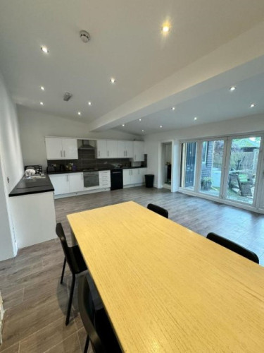 Chobham Rd - Gallery - 20