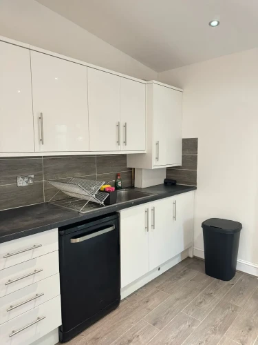 Chobham Rd - Gallery - 7