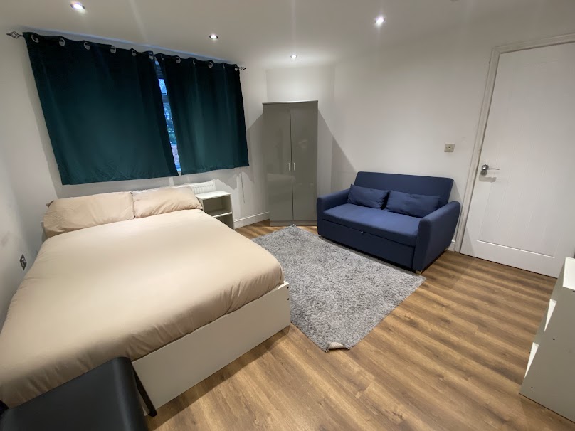 Big Double Ensuite - 1