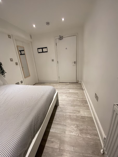 Double Ensuite - 11
