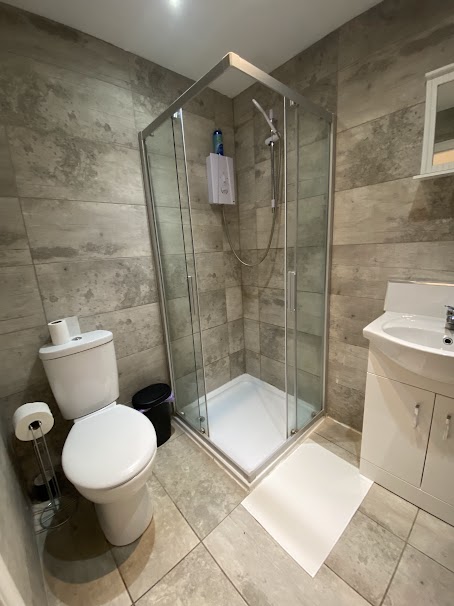 Double Ensuite - 5