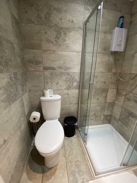 Double Ensuite - 12