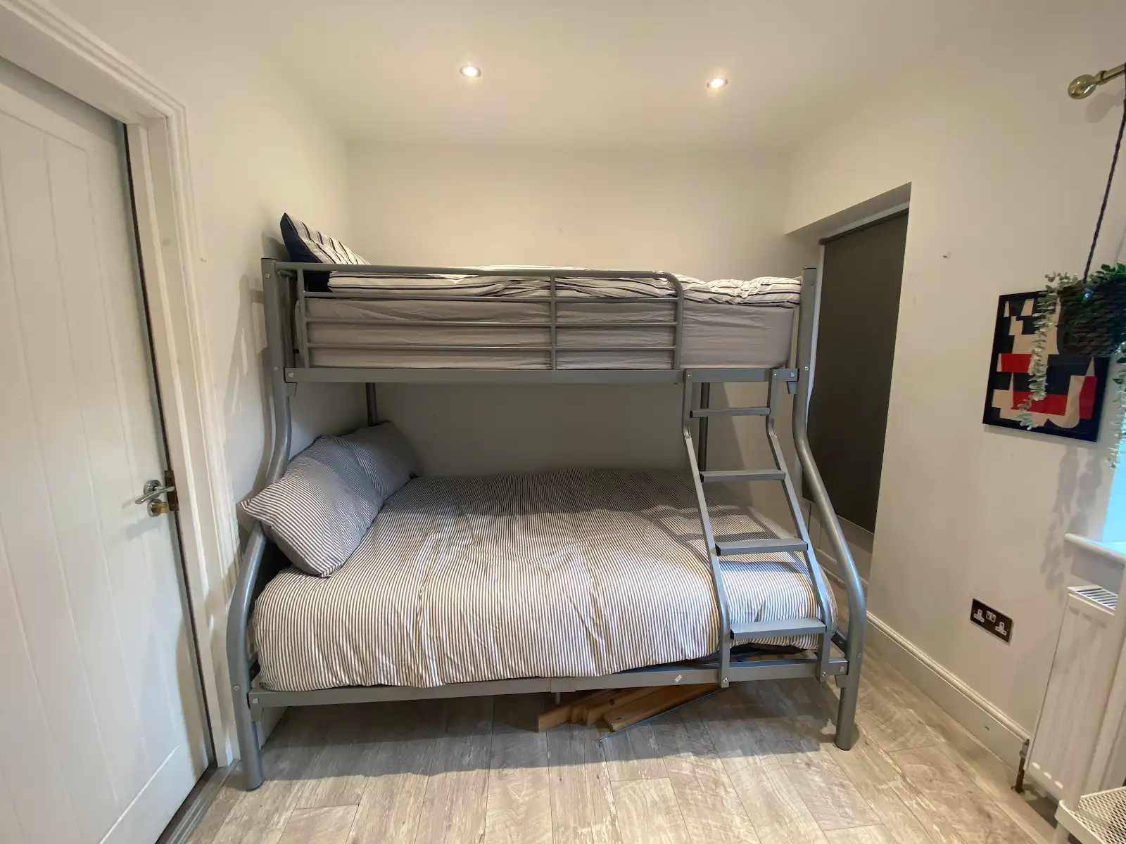 Triple Occupancy Ensuite - 7