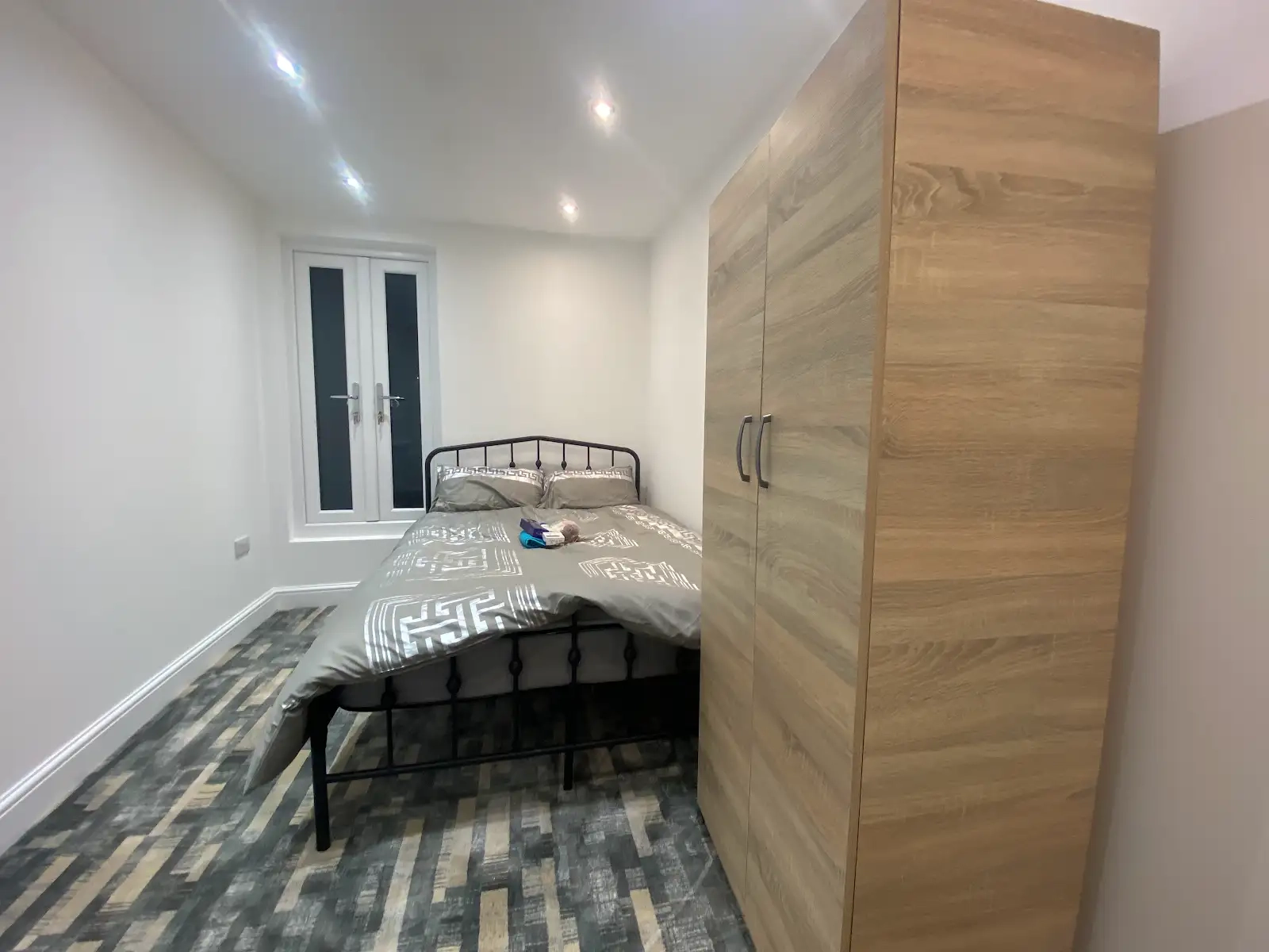 Shaftsbury - Gallery - 10