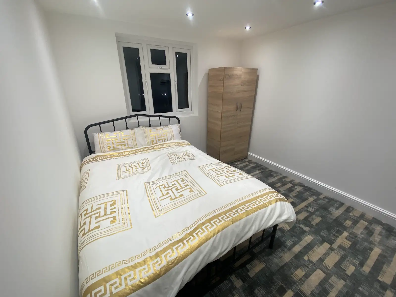 Shaftsbury - Gallery - 23