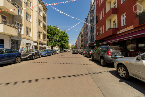 spacious apartemt to west, looking into greens, cosy and functional