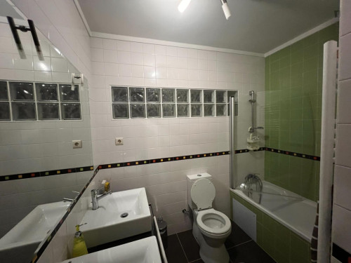 Cozy Double Bedroom in Miranda do Corvo