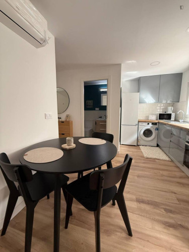 Nice studio near Castello metro  - Gallery -  5