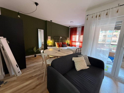 Pleasant studio near Castello metro