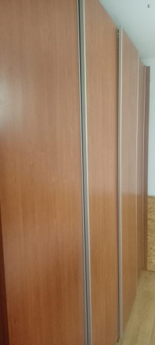 Nice Single Bedroom close to Espadaneira Train Station