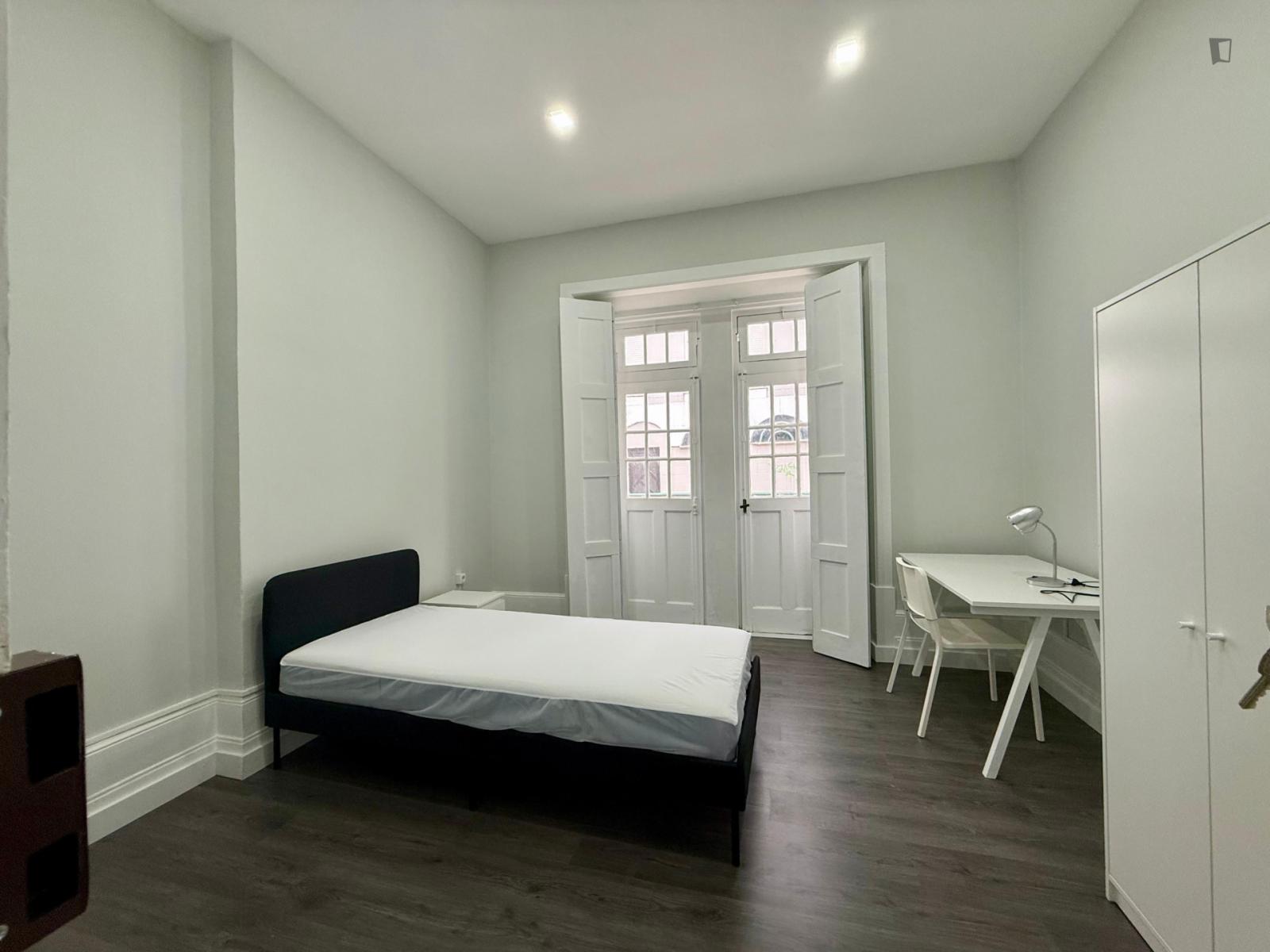 Lovely Bedroom Next To FEUC - Lovely bedroom next to FEUC - Gallery - 1