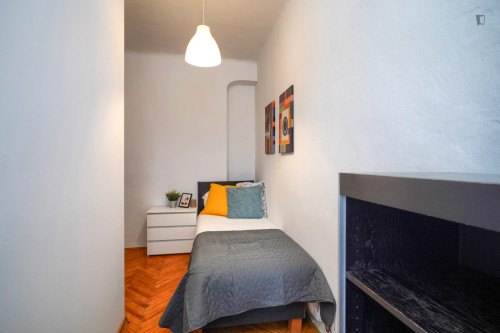 Snug single bedroom near Park Mirowski