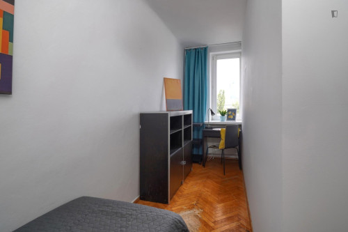 Snug single bedroom near Park Mirowski