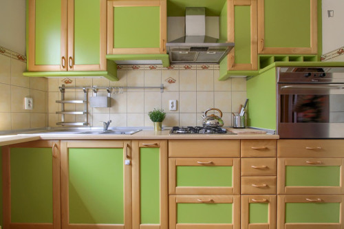 Pleasant single bedroom in Szczęśliwice