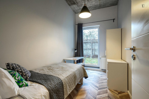 Homely single bedroom in Grochów