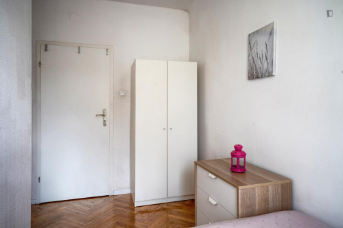 Comfy single bedroom near Park Morskie Oko