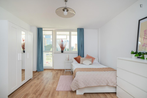 Big single bedroom near the Rondo ONZ metro - Gallery - 22