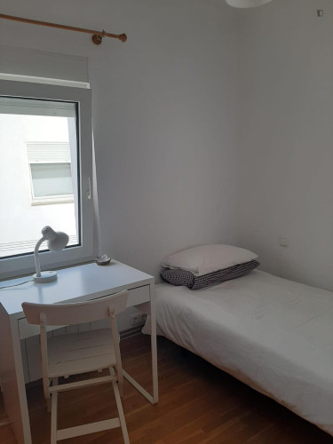 Inspiring 4 Bedroom Apartment close to University of Salamanca  - Gallery -  5