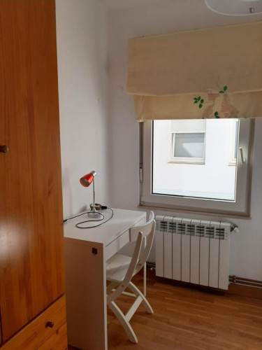 Inspiring 4 Bedroom Apartment close to University of Salamanca
