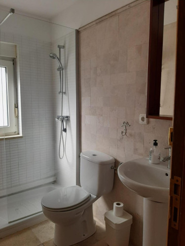 Inspiring 4 Bedroom Apartment close to University of Salamanca